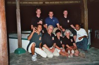Foto Gruppenfoto mit Guide Maden und John